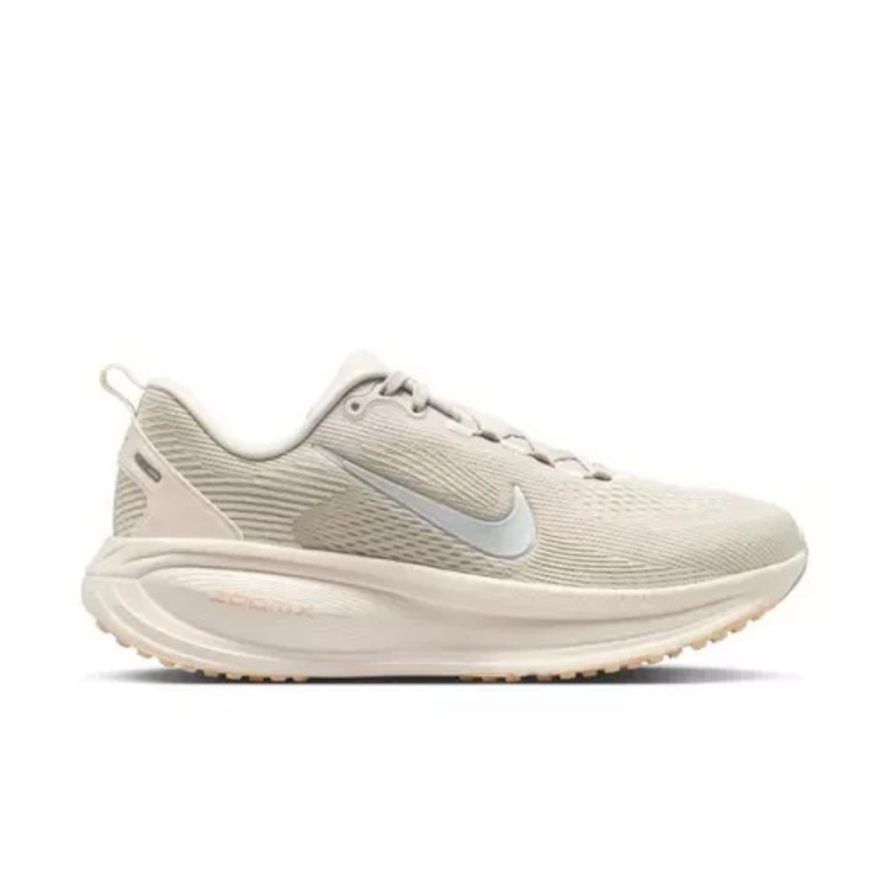 Nike Vomero 18 Women's Size 6.5 Running Shoes Light Bone Grey HM6804-012 NEW